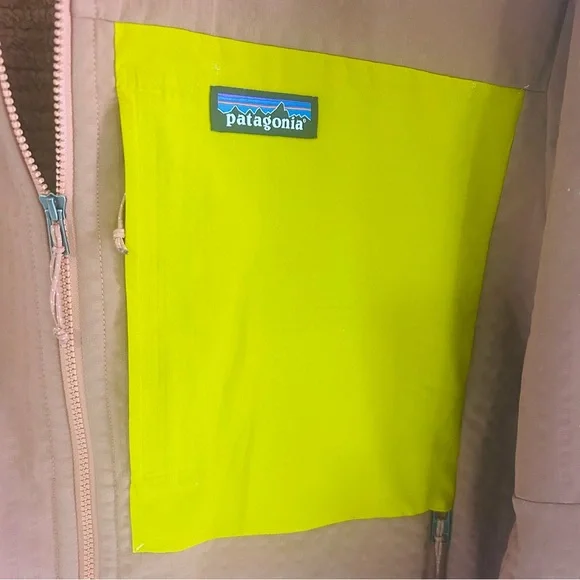 Patagonia Men’s Burl Red R2 TechFace Jacket - Picture 4 of 6